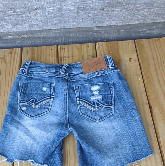 💙Almost Famous Jean Shorts with the Distressed Torn Look size 1 - Picture 7 of 12